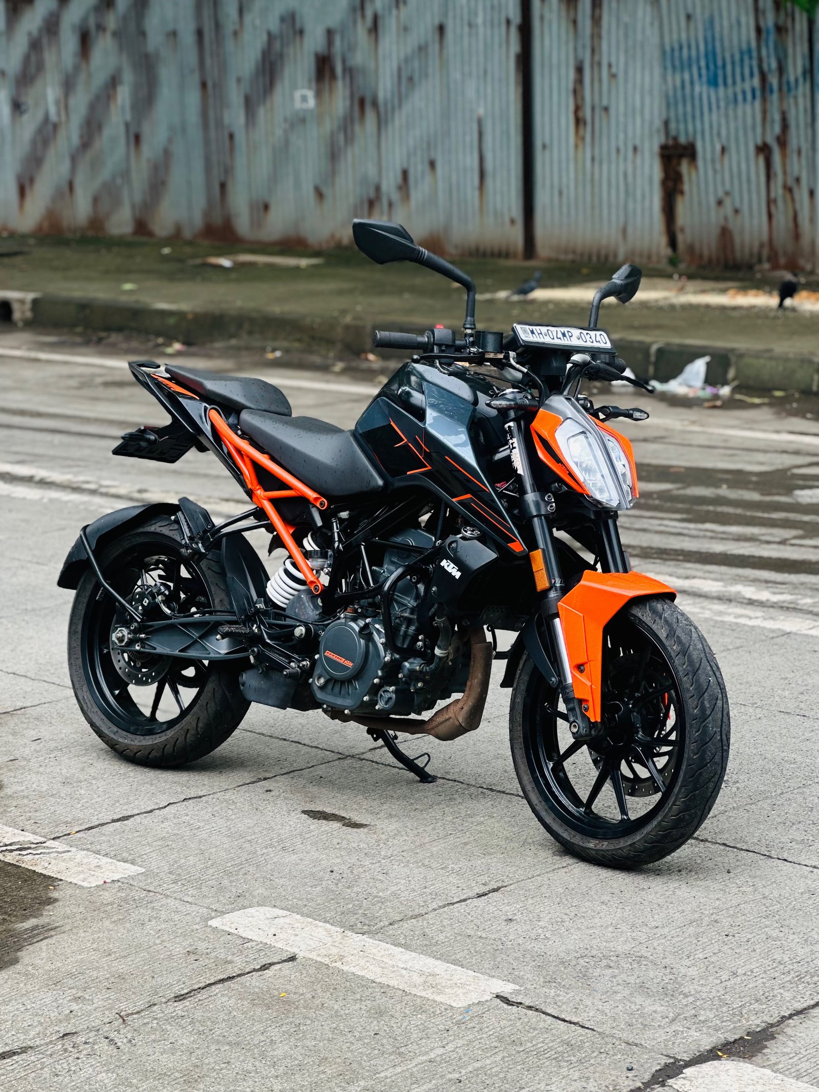 2025 KTM DUKE 200